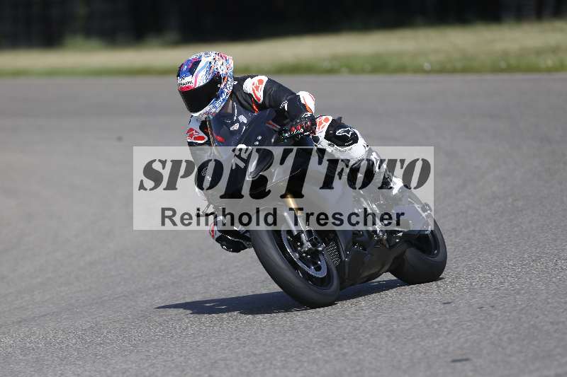 /21 17.06.2026  Ducati Schweiz Track Warmup ADR/Gruppe blau/12